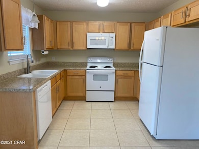 610 E Pine Forest Dr, Lynn Haven, FL 32444 - photo 6