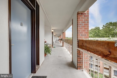 Thoreau Place Condominiums unit 407, Reston, VA 20191 - photo 6