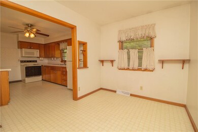 4013 Lynner Dr, Des Moines, IA 50310 - photo 4