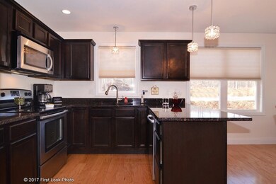 610 Graycoach Ln unit 610, Cranston, RI 02921 - photo 7