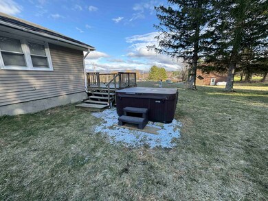 2677 N Grove St, Rutland, VT 05701 - photo 4