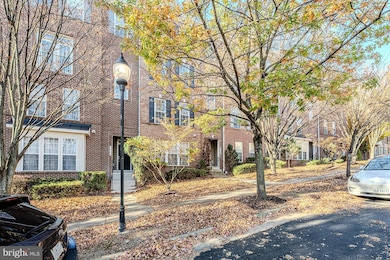 2667 Sheffield Hill Way unit 168, Woodbridge, VA 22191 - photo 2