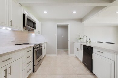 12902 Traviata Dr, Houston, TX 77024 - photo 7