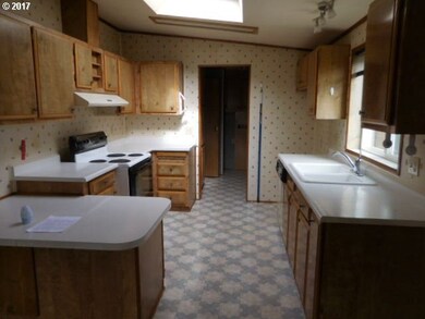 3034 Delta Pines Dr, Eugene, OR 97408 - photo 4