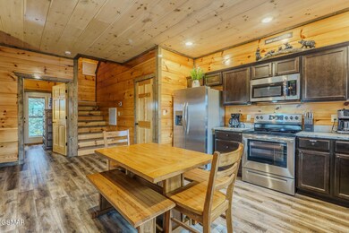 2043 Eagle Feather Dr, Sevierville, TN 37876 - photo 5