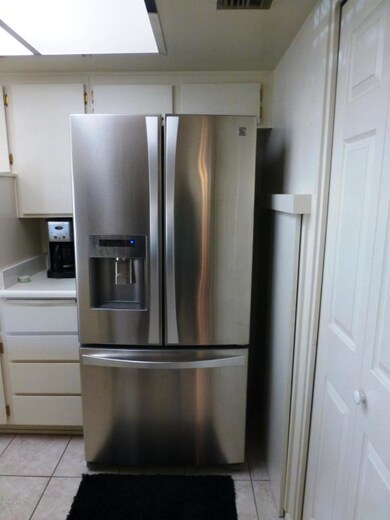SS Appliances included