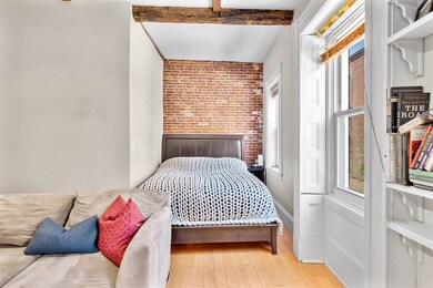 8 Moon St unit 2, Boston, MA 02113 - photo 4