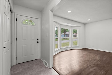 9901 E 85th St, Raytown, MO 64138 - photo 4