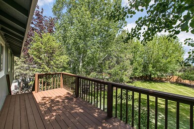 back deck with yrd