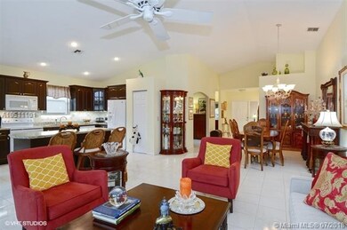 Open Floor Plan-Fabulous for Entertaining