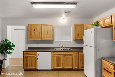 343 Pectol St, Washington, UT 84780 - photo 4