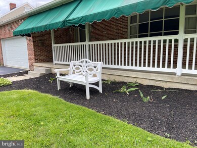 828 Green Ln, Secane, PA 19018 - photo 5