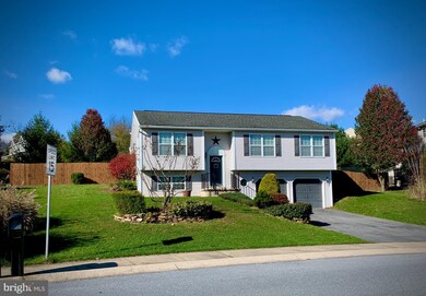 305 Cherry St, Pine Grove, PA 17963 - photo 3