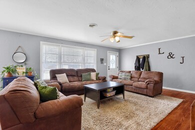 111 Line Dr, Gainesville, TX 76240 - photo 5