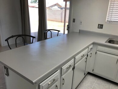 N 16TH LN KITCHEN 3 18