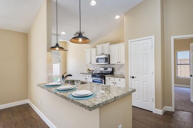 Voltaire- Kitchen and Breakfast Bar