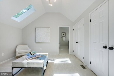 11920 Fawn Ridge Ln, Reston, VA 20194 - photo 6