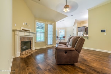 227287_6-snapsold-screen-4283-ridgemont