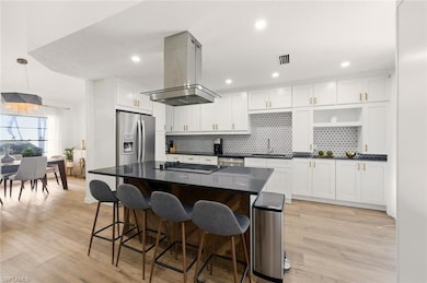 772 Reef Point Cir, Naples, FL 34108 - photo 3