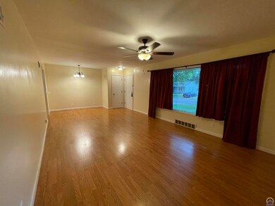 1409 SW Burnett Rd, Topeka, KS 66604 - photo 2