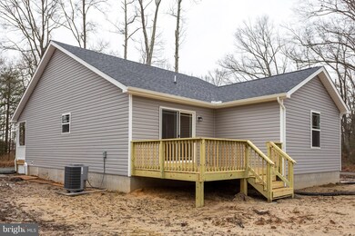 17 5th St, Colonial Beach, VA 22443 - photo 4