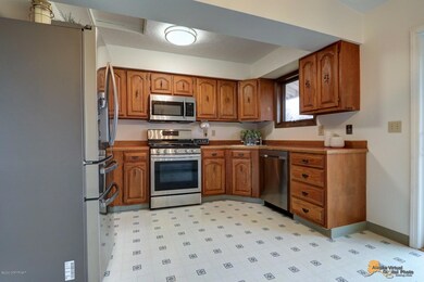 7040 Travis Cir, Anchorage, AK 99507 - photo 5