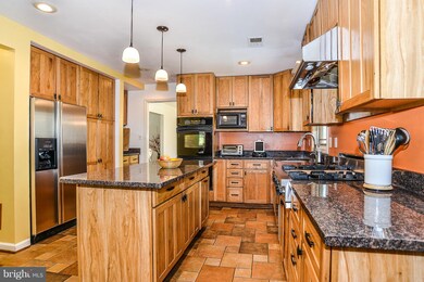 5310 Summit Dr, Fairfax, VA 22030 - photo 7