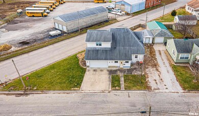 1409 Delavan St, Lincoln, IL 62656 - photo 2