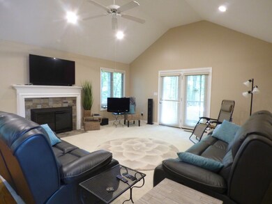 105 Holly Ct, Daniels, WV 25832 - photo 2