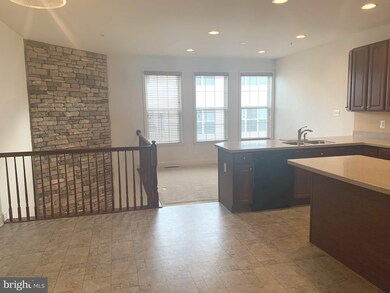 9113 Marlove Oaks Ln, Owings Mills, MD 21117 - photo 7