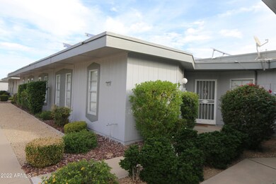 10554 W Palmeras Dr unit 39, Sun City, AZ 85373 - photo 3