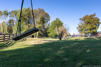 6256 Scottsville Rd, Floyds Knobs, IN 47119 - photo 2