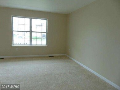 39 Macintosh Ct, Middle River, MD 21220 - photo 4