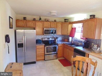 9302 Willowdale Rd, Greencastle, PA 17225 - photo 4