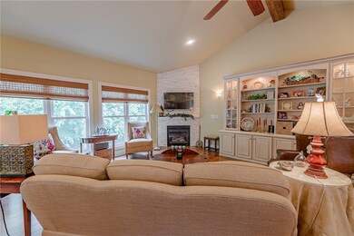 21 Parkridge Dr, Bella Vista, AR 72715 - photo 5