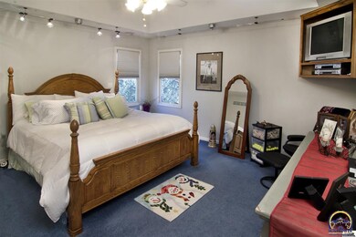 3612 SW Willow Brook Dr, Topeka, KS 66614 - photo 6