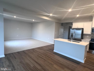 37 Taft Ave, Ranson, WV 25438 - photo 5