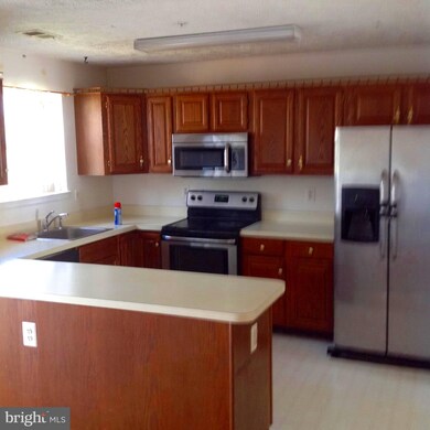 320 Lindera Ct, Glen Burnie, MD 21061 - photo 4