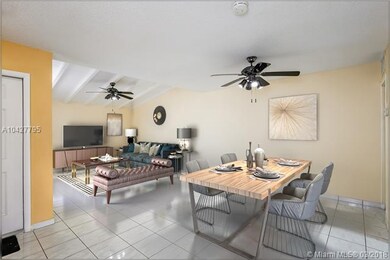 LIVING / DINING ROOM
