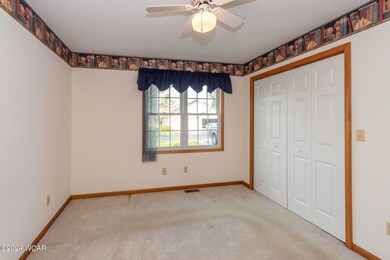 1604 Madison Place, Wapakoneta, OH 45895 - photo 5