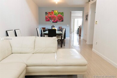 10851 NW 75th St, Doral, FL 33178 - photo 6