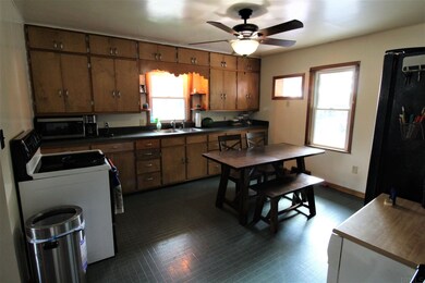 401 N West St, Fort Branch, IN 47648 - photo 3