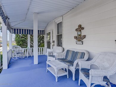 004_Front Porch