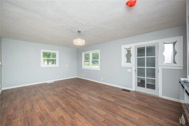 3838 E 29th St, Des Moines, IA 50317 - photo 6