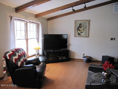 6-L-Shaped Living & Dining
