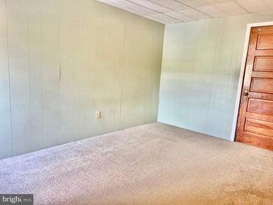 553 1/2 Arlington St, Tamaqua, PA 18252 - photo 7