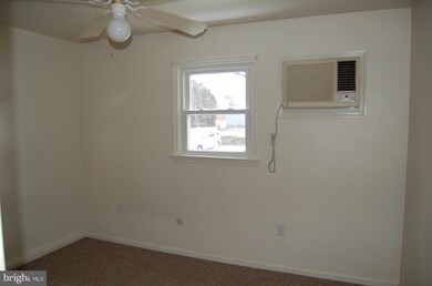 960 E Oak St, Palmyra, PA 17078 - photo 7