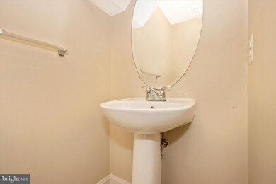 22669 Majestic Elm Ct, Clarksburg, MD 20871 - photo 6