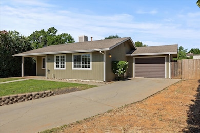 635 Nicklaus Ave Garage