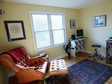 Studio/Study/Office.